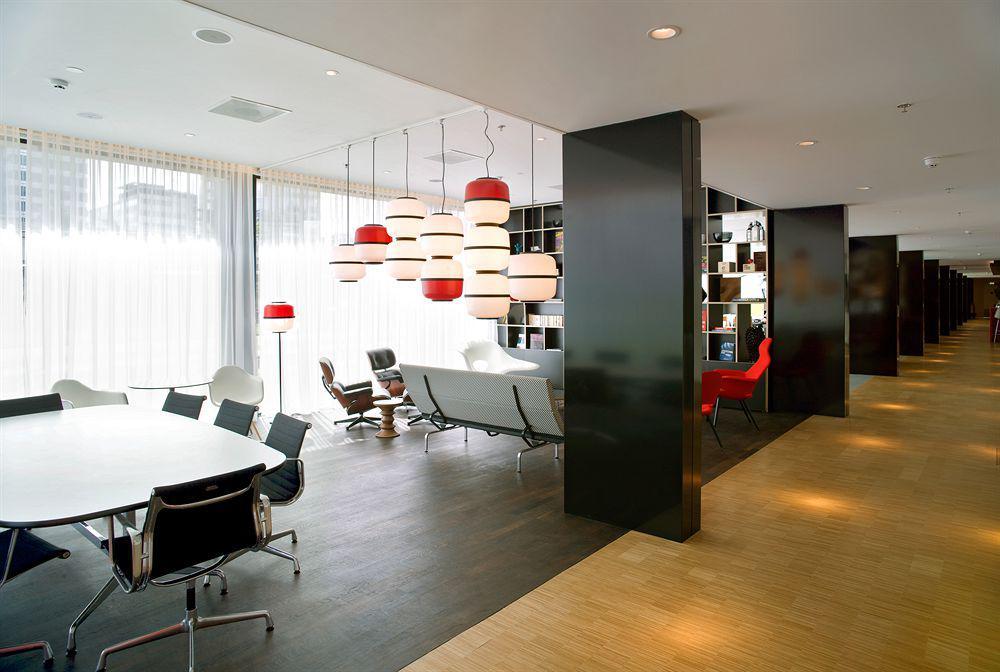 Hotel Citizenm Schiphol Airport Amsterdam Airport Schiphol Esterno foto Interior of the hotel