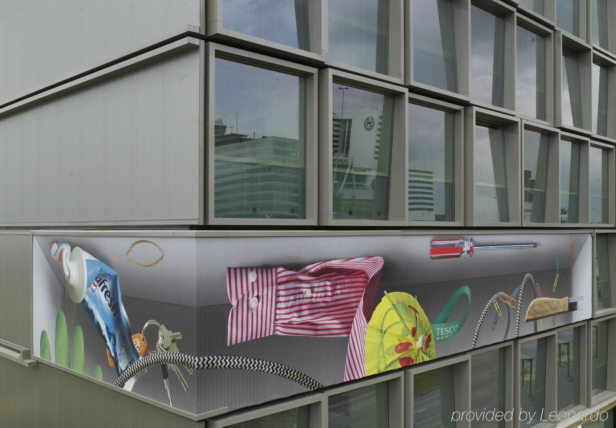 Hotel Citizenm Schiphol Airport Amsterdam Airport Schiphol Esterno foto The building of the company